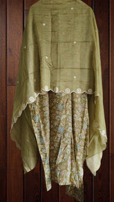 Muslin Digital Print Kurta Highlighting & muslin Dupatta with embroidary – unStitched Suit